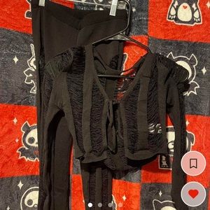 Dolls kill set sold out on the website !